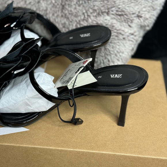 NWT Zara Woman FLORAL HIGH HEELED SANDALS Heels Shoes Black Faux Patent Size 8 - Picture 11 of 13